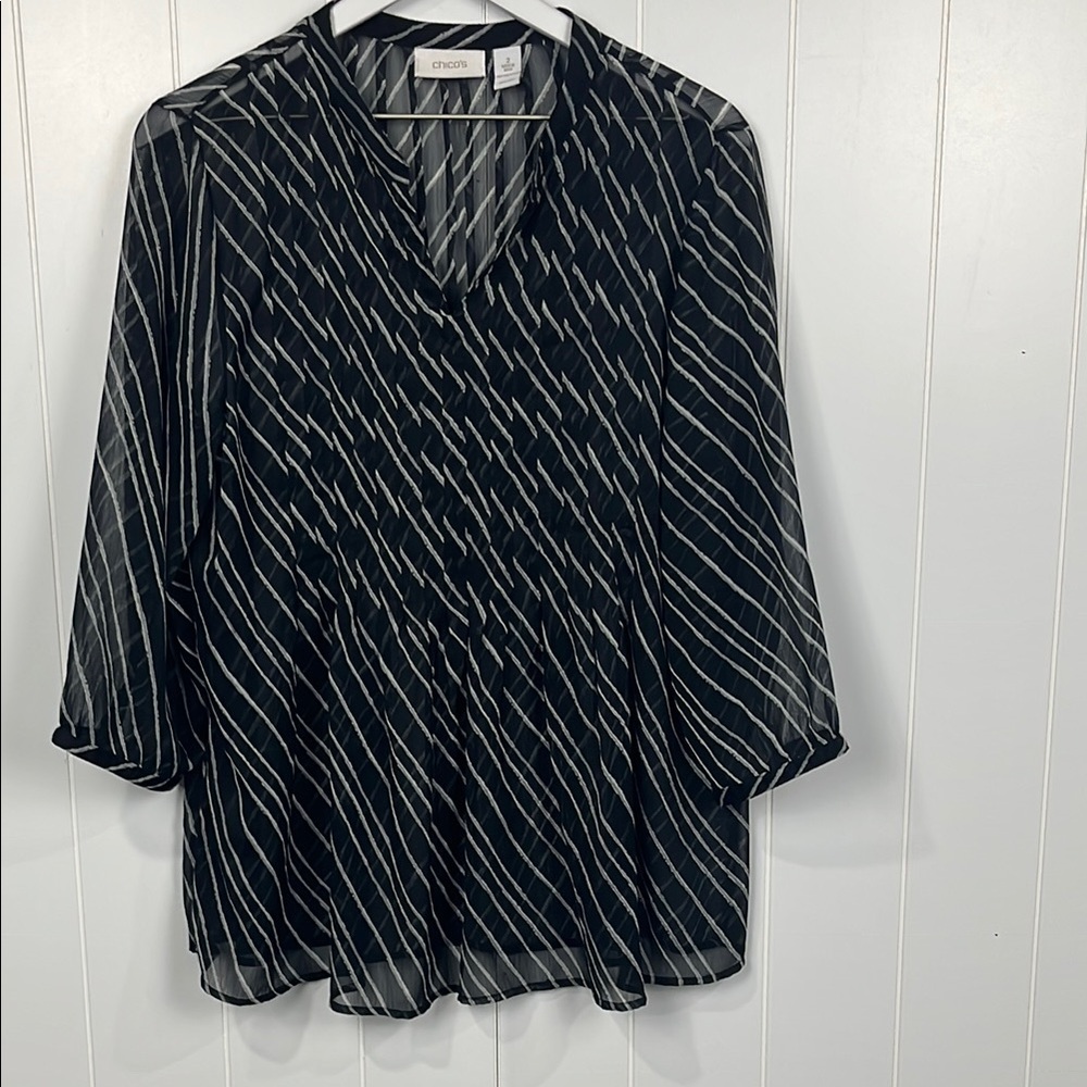 Chico’s Womens Tunic 2 Black Gray Pullover Sheer Hatched Details Flowy Chic EUC
